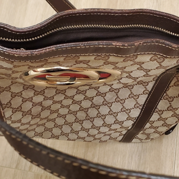 Gucci purse - Picture 4 of 13